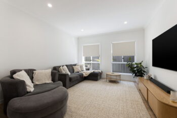 Listing image for 21 Hillview Crescent, Little Mountain  QLD  4551