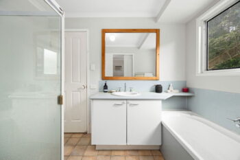 Listing image for 9 Applegum Drive, Little Mountain  QLD  4551