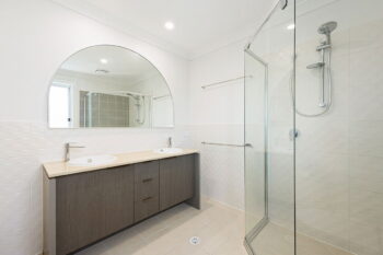 Listing image for 21 Hillview Crescent, Little Mountain  QLD  4551