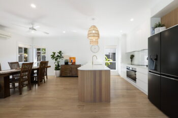 Listing image for 21 Hillview Crescent, Little Mountain  QLD  4551