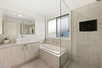 Listing image for 31 Bowerbird Avenue, Burnside  QLD  4560