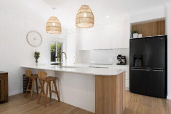 Listing image for 21 Hillview Crescent, Little Mountain  QLD  4551